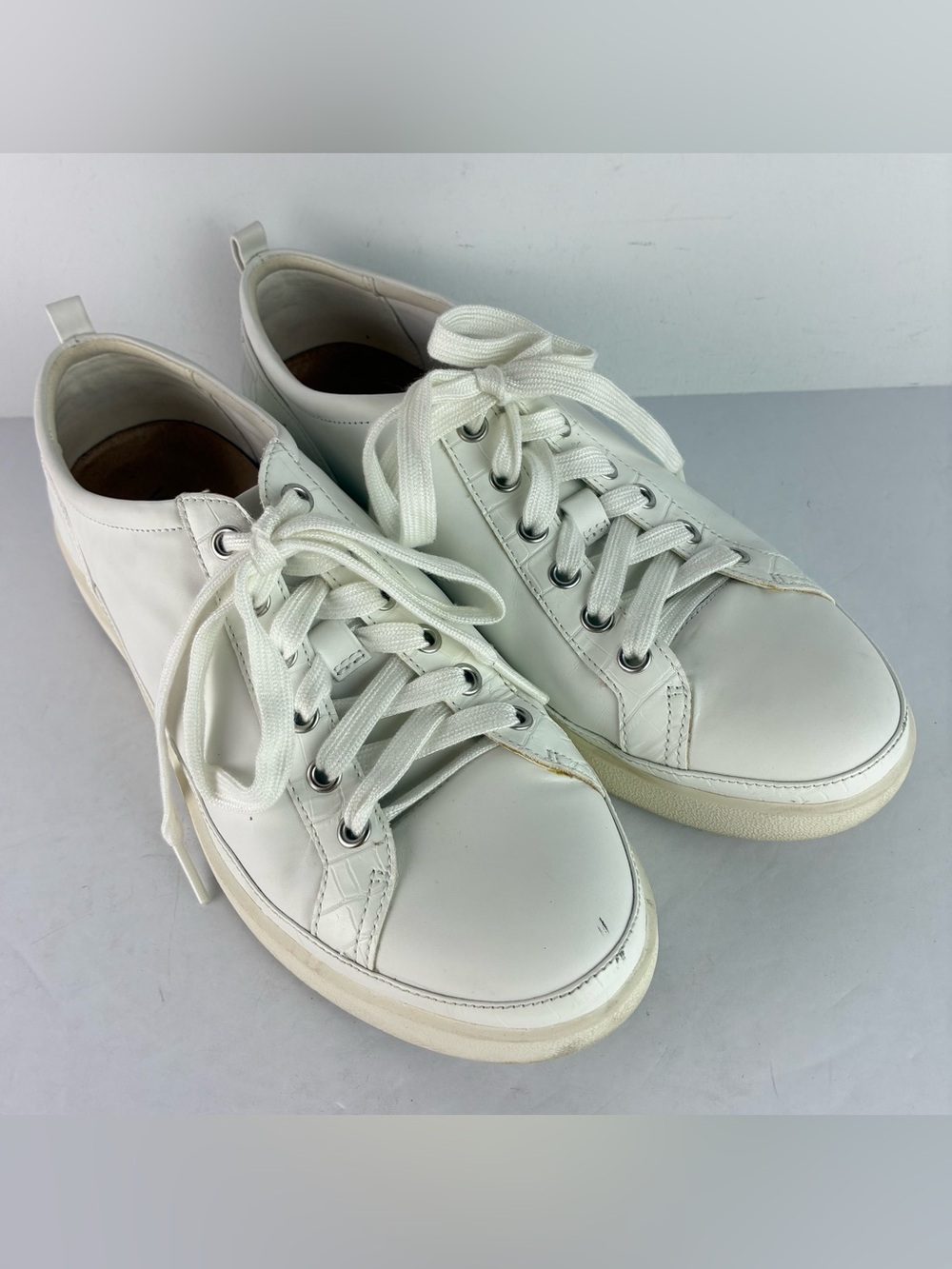 Vionic Vinny White Leather Sneakers
